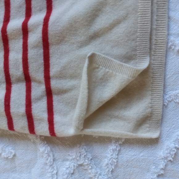 Vineyard Vines Cream and Red Striped Sweater - Picture 5 of 7